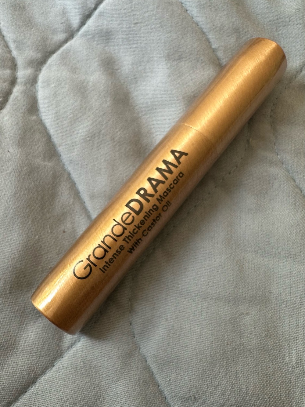 GrandeDRAMA Intense Thickening Mascara with castor oil